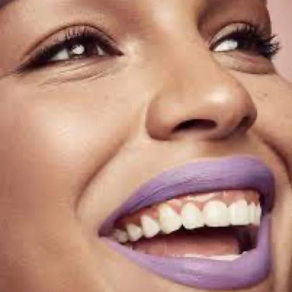 ❣️Fenty Mattemoiselle Plush Matte Lipstick in One of The Boyz - Picture 11 of 16